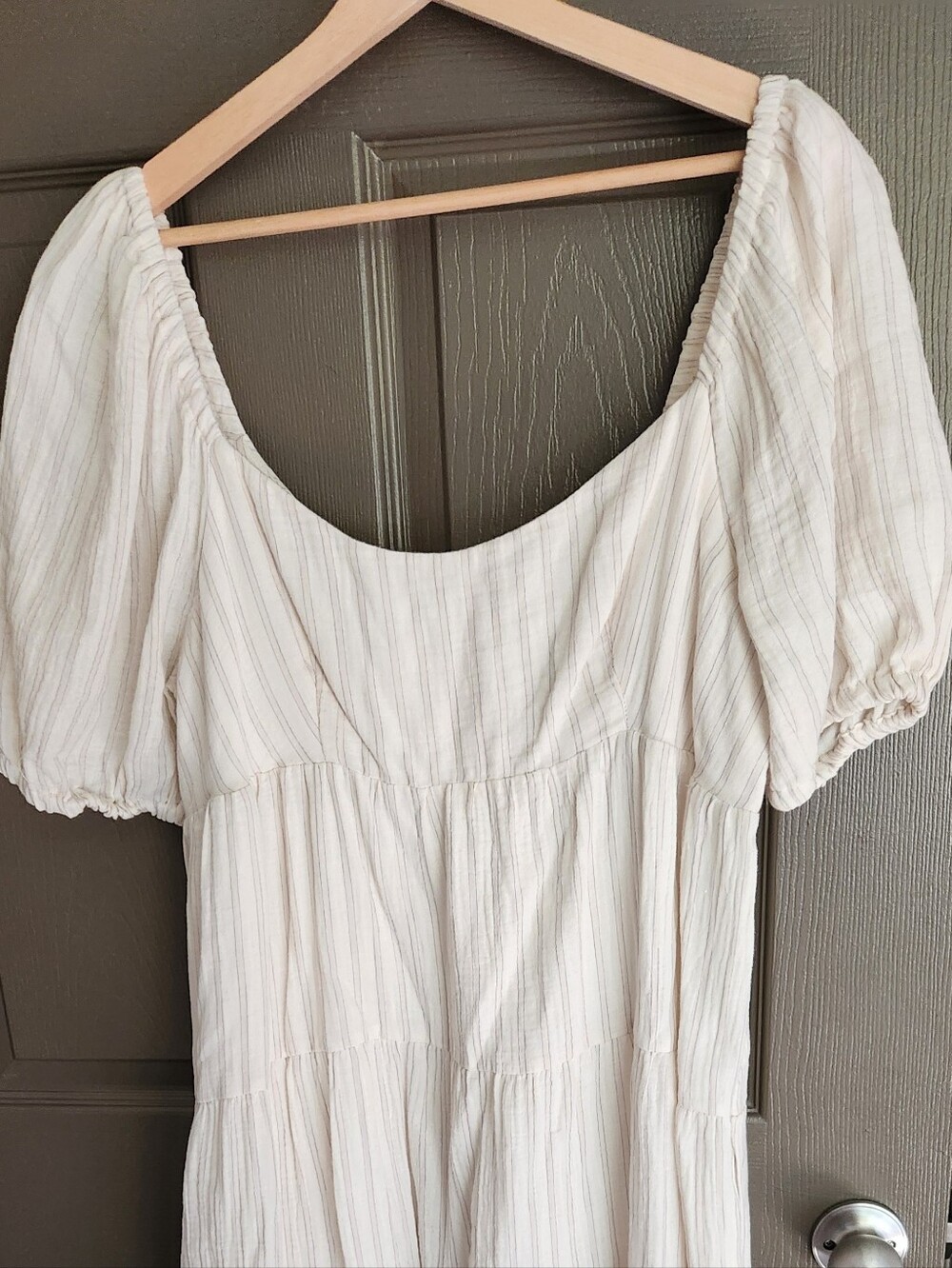 EVERLY Women’s Cream Striped Puff-Sleeve Top